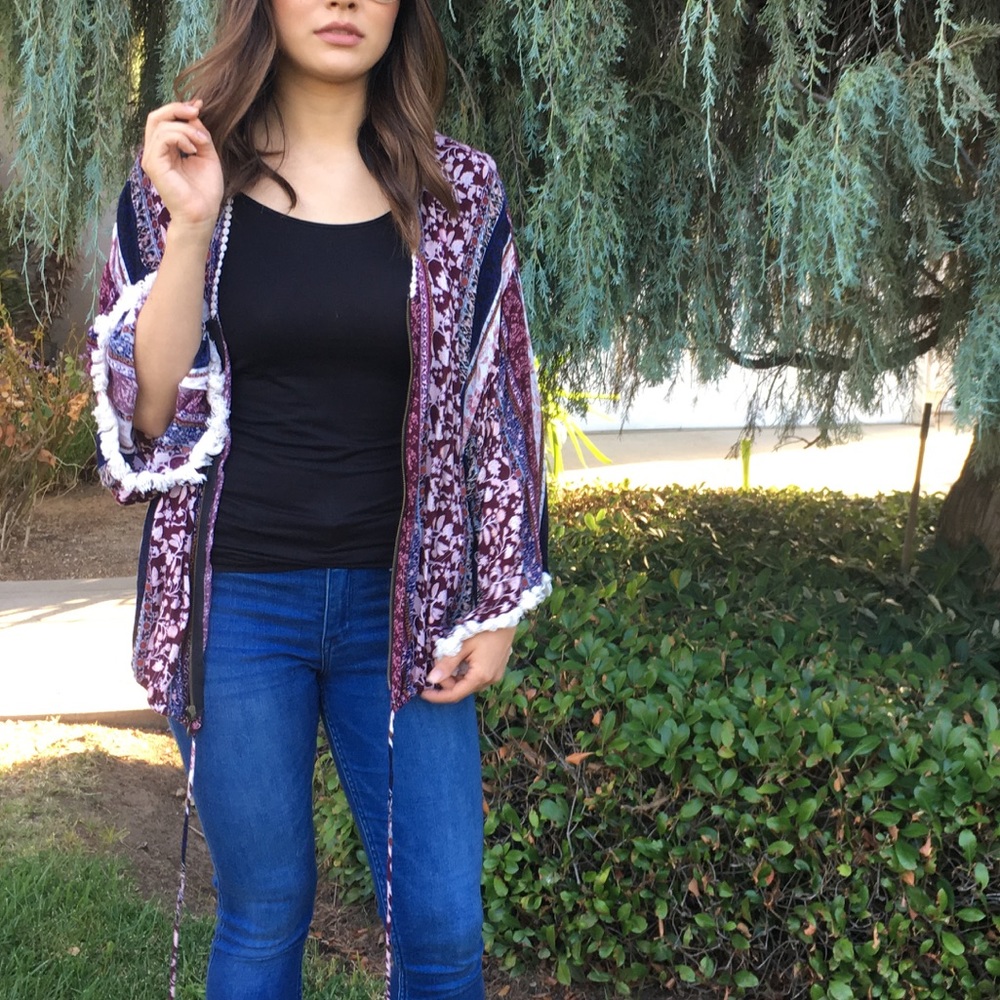 Patterned Light Weight Jacket - Picture 3 of 5